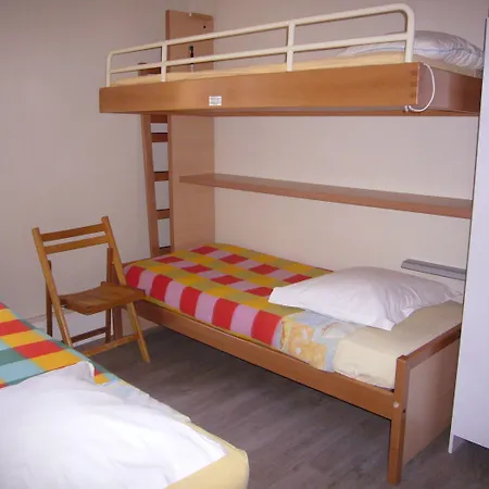 Aux Studios Du Parc Apartment *