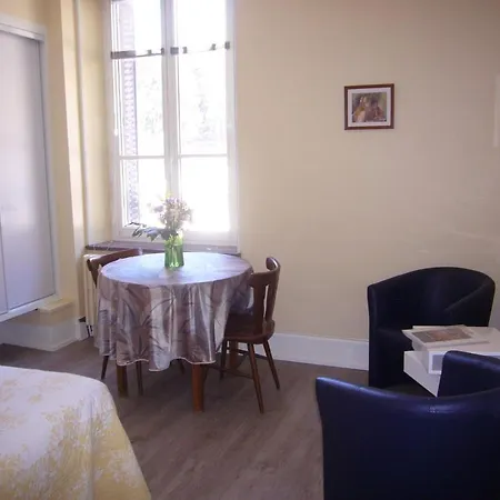 Aux Studios Du Parc Apartment Plombieres-les-Bains